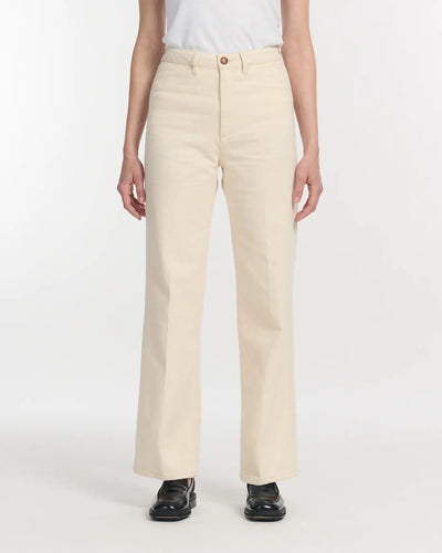 Jean droit en denim écru clair, 100 % coton, coupe fluide et confortable adaptée à toutes les morphologies, idéal pour l'été.