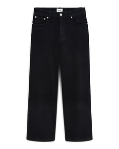 Jean droit pour femme en denim noir intense, 100 % coton, avec coupe confortable et adaptée à toutes les morphologies.