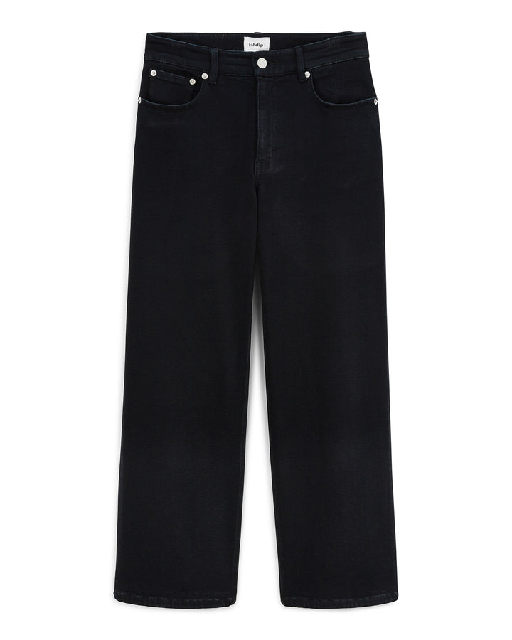 Jean droit pour femme en denim noir intense, 100 % coton, avec coupe confortable et adaptée à toutes les morphologies.
