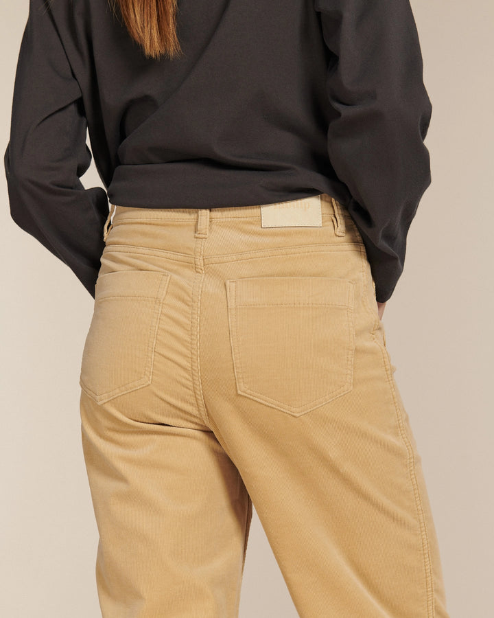 SAMUEL VELVET PRALINE