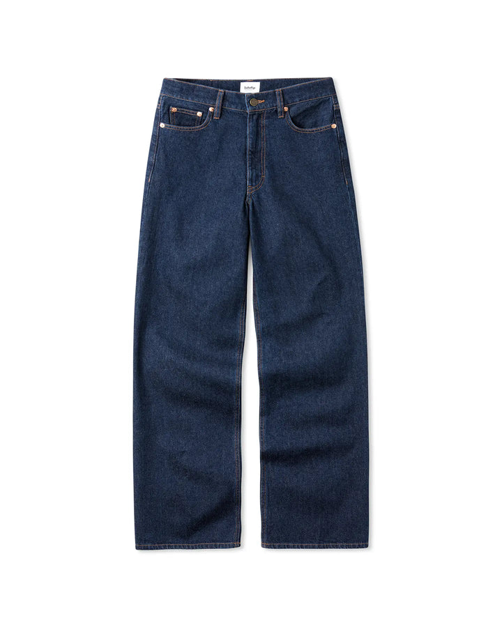 Jean droit long pour femme en denim brut 100% coton, coupe ajustée à la taille avec jambes droites, idéal pour toutes les morphologies.