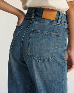 Jeans SULLY LONG DENIM IN 30 MID BLUE Labdip
porté par le mannequin de dos