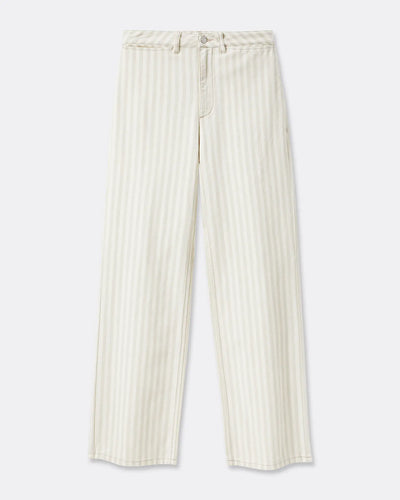 Jean droit pour femme en denim léger crème à fines rayures verticales, coupe fluide et confortable qui s’adapte à toutes les morphologies.